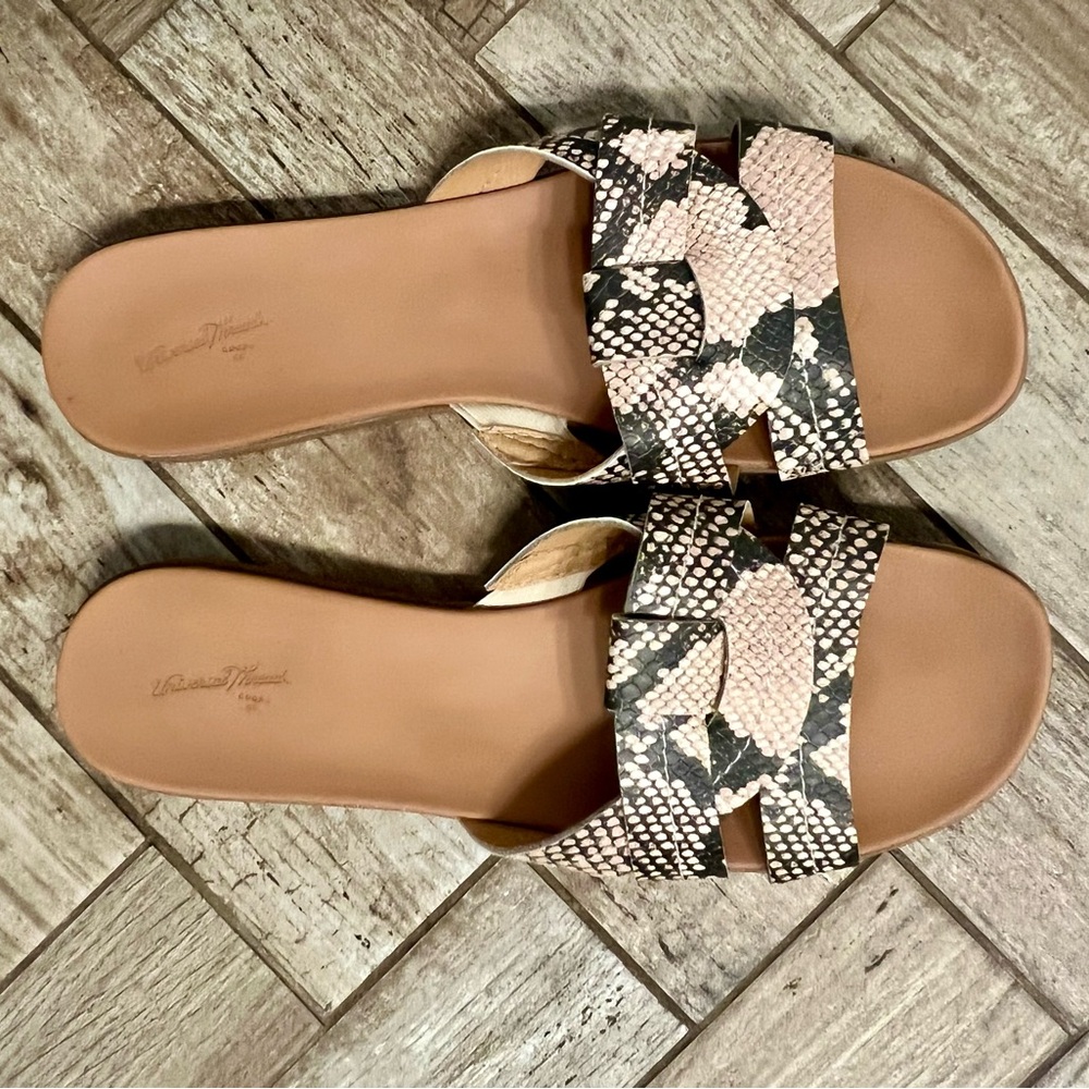Women’s size 9 1/2 snake skin sandals